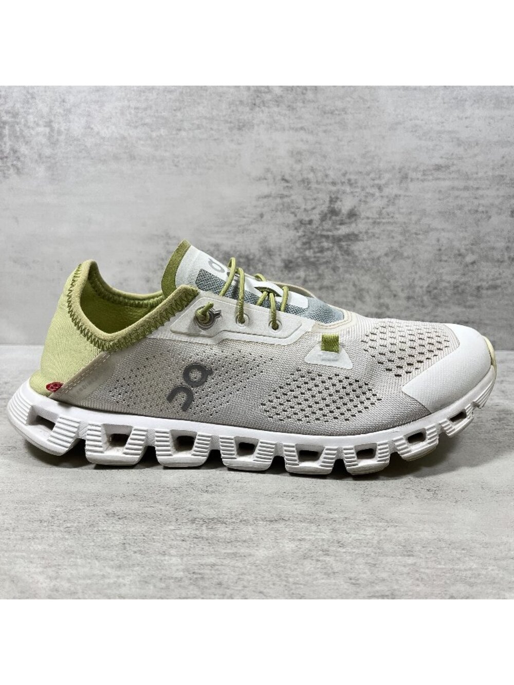On Cloud 5 Coast Running Shoes - Women's Size 7.5 - White Green - Picture 4 of 9